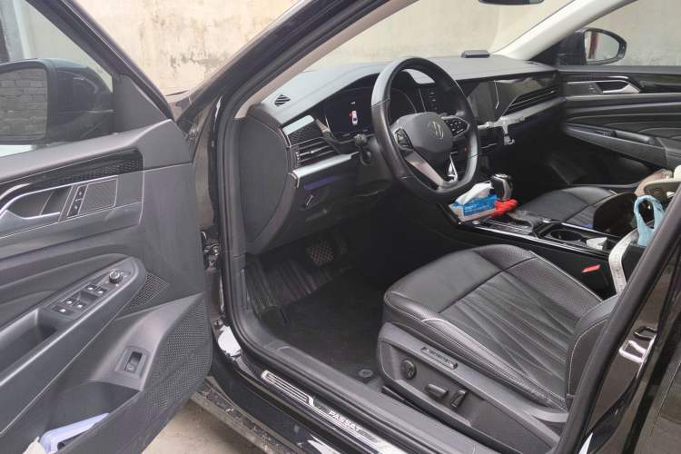 Used Volkswagen Passat 2022 330TSI Starry Luxury Edition
