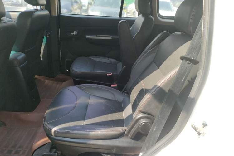 Used Jinbei 750 2016 1.5L e-Drive Version
