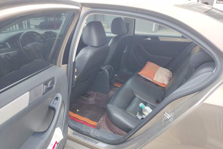 Used Volkswagen Sagitar 2014 Revised Version 1.4TSI Automatic Luxury Edition
