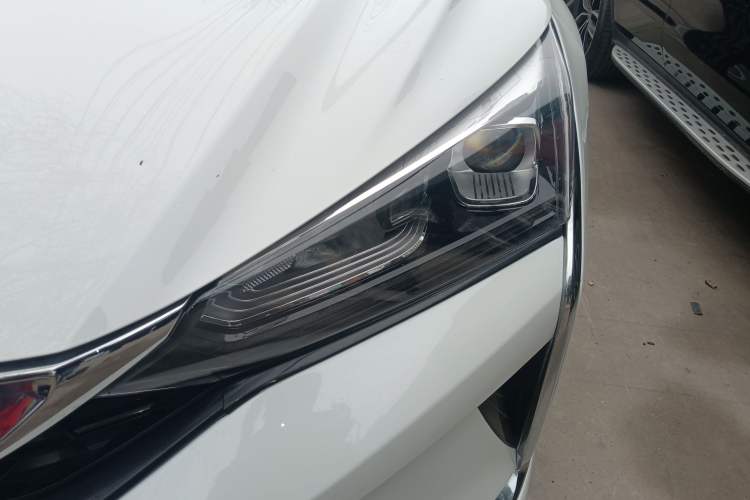 Used Dongfeng Aeolus Yixuan 2021 230T Automatic Glory Edition
