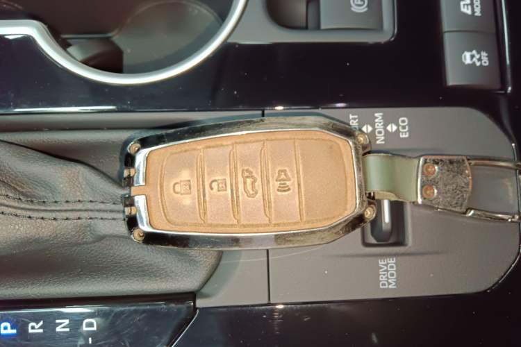 Used Toyota Highlander 2023 2.5L Smart Electric Hybrid Dual-Engine Four-Wheel Drive Prestige Version – 7 Seats
