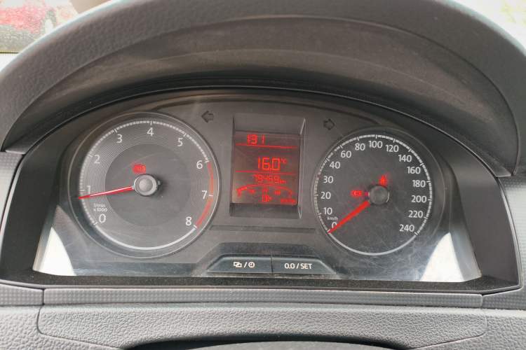 Used Volkswagen Santana 2016 1.4L Manual Fashion Edition
