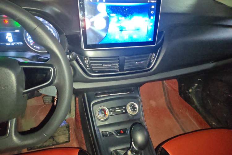 Used Land Xiaoyao 2018 1.5T Manual Silver Edition
