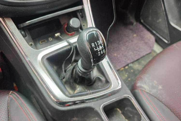 Used Baojun 560 2016 1.5T Manual Luxury Model
