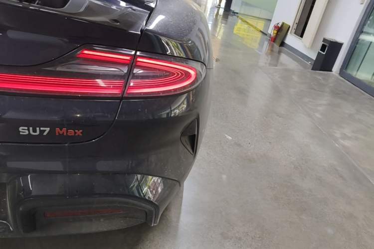 Used Xiaomi Auto SU7 2024 Four-Wheel Drive Ultra-Long Range Advanced Intelligent Driving Max Edition