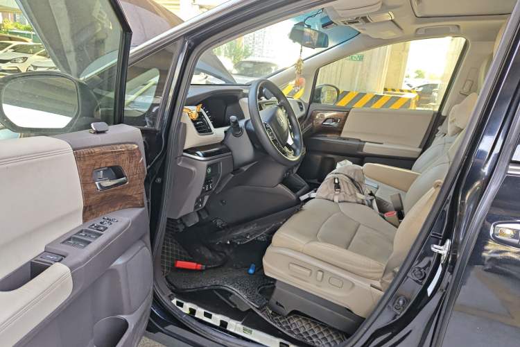 Used Honda Odyssey 2015 Revised 2.4L Luxury Edition
