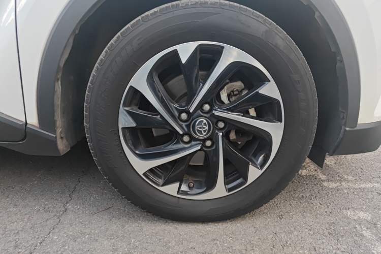Used Toyota IZOA 2018 2.0L Yichi Version China VI Standard Right Front Wheel Hub