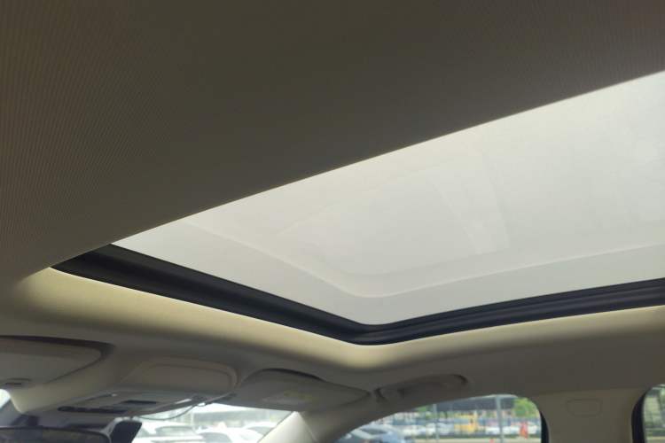 Used Buick Envision 2022 Encore S 552T Two-Wheel-Drive Luxury Model