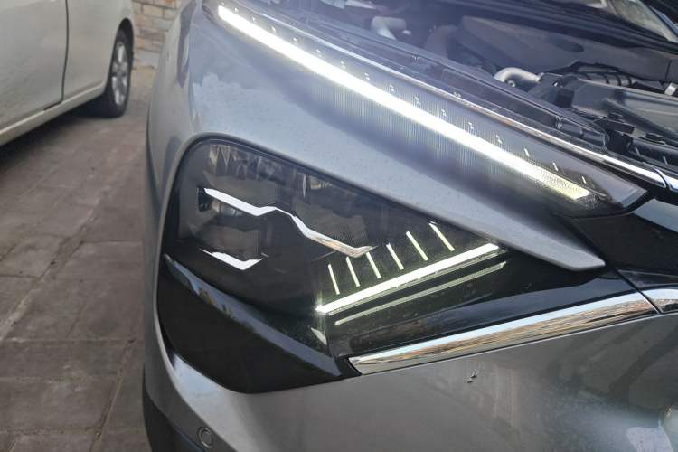 Used Citroen C5 X 2024 1.6T Extraordinary Power
