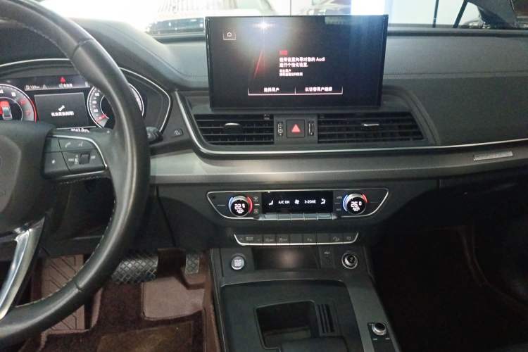 Used Audi Q5L 2022 40T Fashionable and Elegant Model