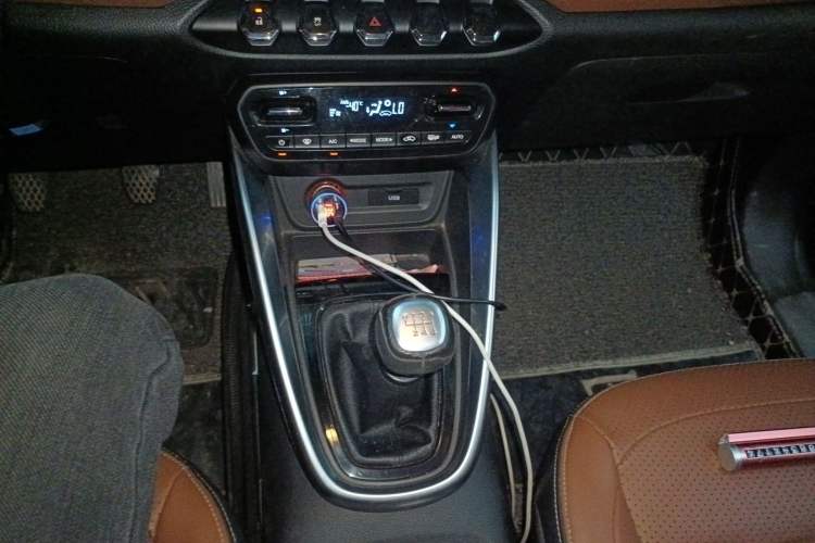 Used Baojun 510 2017 1.5L Manual Luxury Model Gear Lever