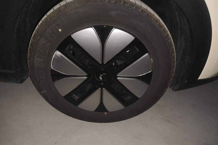 Used Wuling Bingo S 2025 Model 325km Deluxe Edition