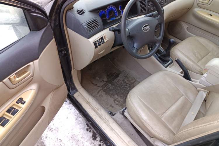 Used BYD F3 2012 Energy-Saving Model 1.5L Manual Comfort Version Driver Seat