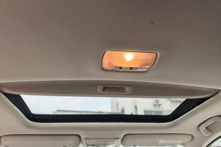 Used Honda CR-V 2012 2.4L four-wheel drive luxury version Headliner