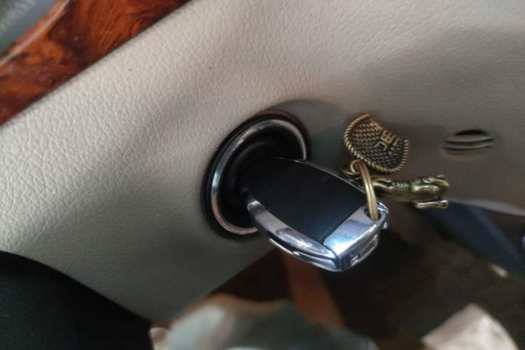 Used Mercedes-Benz Viano 2014 3.5L Premier Edition