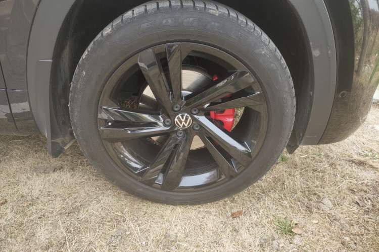 Used Volkswagen Teramont X 2023 380TSI Four-Wheel Drive Prestige Flagship Edition Right Front Wheel Hub