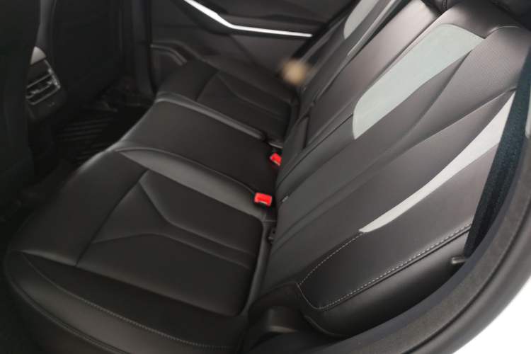 Used CHANGAN CS75 PLUS 2026 Model, Smart Champion Edition 1.5T New Blue Whale Smart Navigation Version