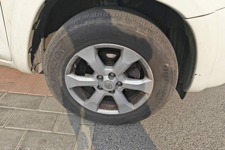 Used Toyota RAV4 2011 2.4L Automatic 4x4 Supreme Navigation Edition