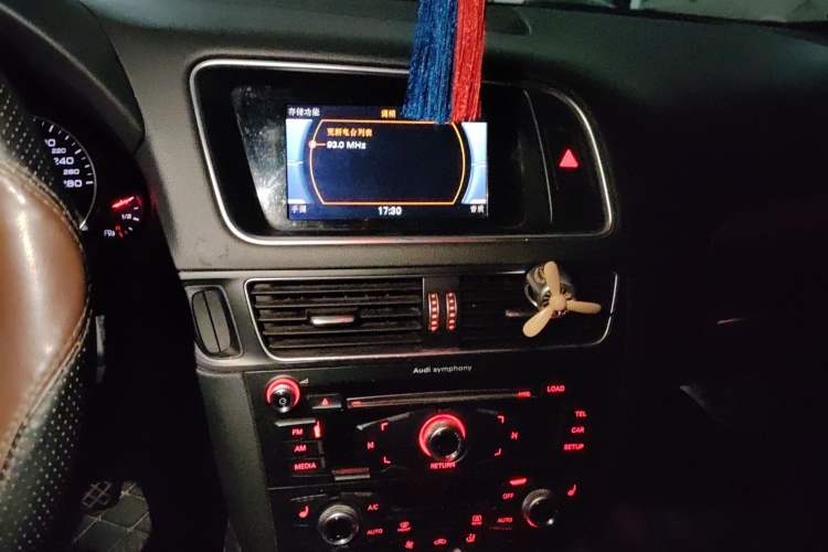 Used Audi Q5 2017 40 TFSI Comfort Model
