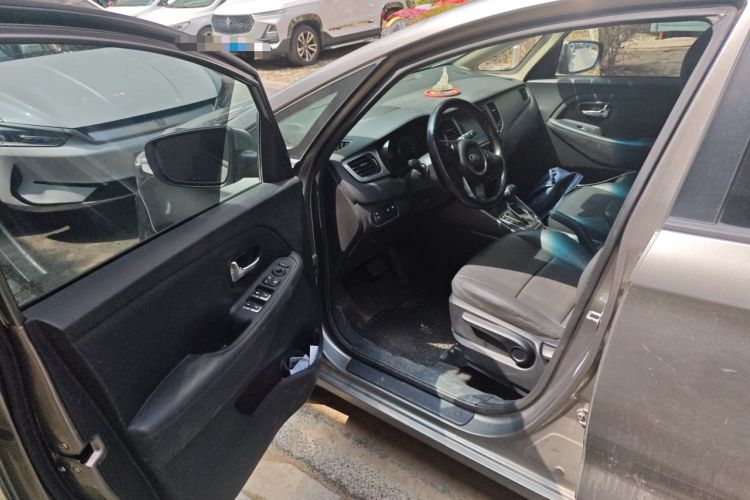 Used Kia Carens 2013 2.0L 7-Seater Automatic Standard Version China IV Standard
