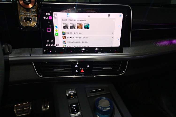 Used Volkswagen Tavendor 2023 380TSI Four-Wheel Drive R-Line First Edition Audio And AC Panel