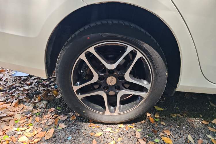 Used BYD G5 2014 1.5TID Automatic Prestige Model