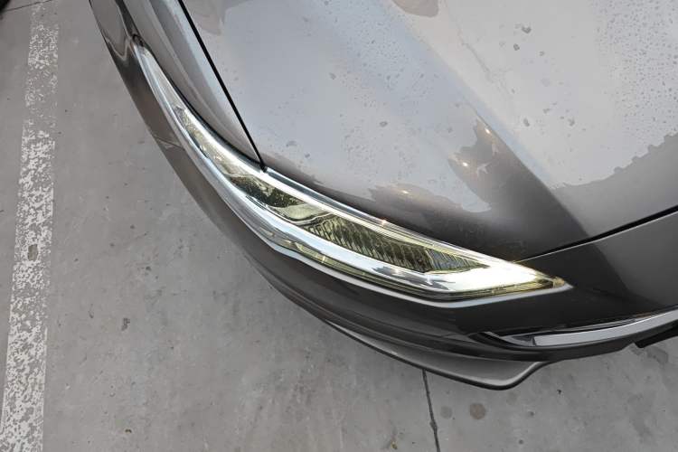 Used Ford Mondeo 2017 EcoBoost 180 Stylish Model Right Front Headlight