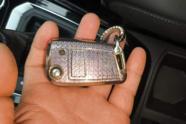 Used Volkswagen T-ROC 2021 280TSI DSG Two-Wheel Drive Comfort Connect Edition