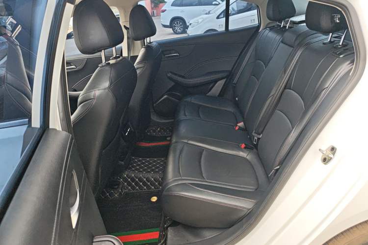 Used Roewe i5 2023 1.5L CVT Luxury Edition Left Rear Seat