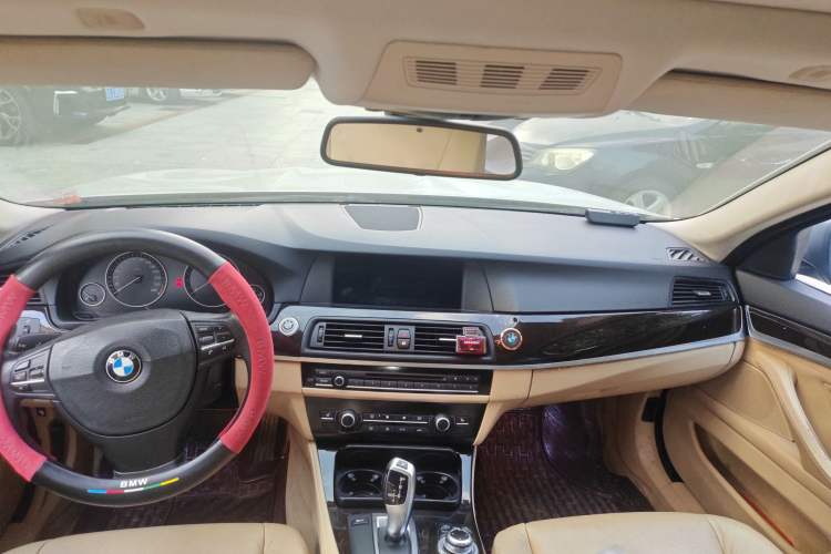 Used BMW 5 Series 2011 523Li Luxury Model