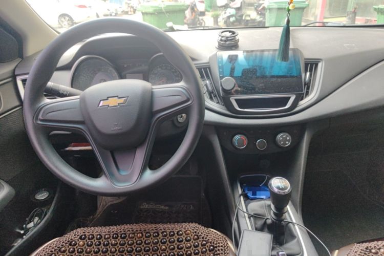 Used Chevrolet Cavalier 2018 320 Manual Enjoyment Edition Center Console