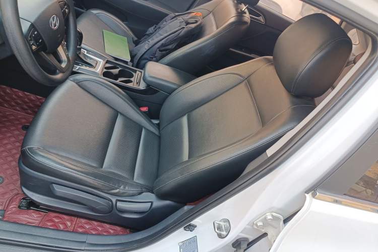 Used Hyundai Mistra 2014 1.8L Automatic Smart GLS