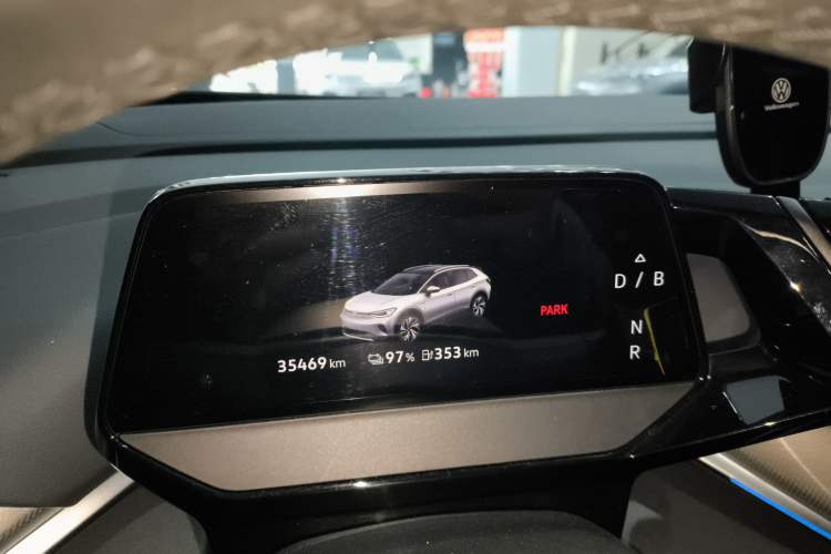 Used Volkswagen ID.4 CROZZ 2021 Long-Range Lite PRO Two-Wheel Drive Version
