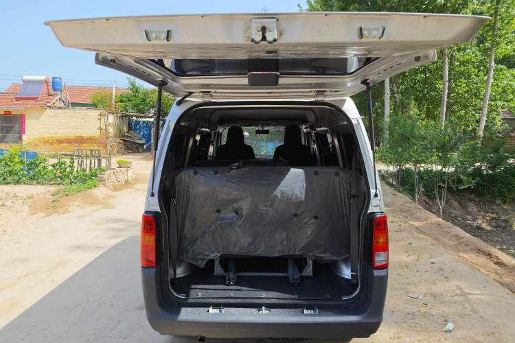 Used Wuling Zhiguang 2023 1.5L Practical Version 5/7 Seats