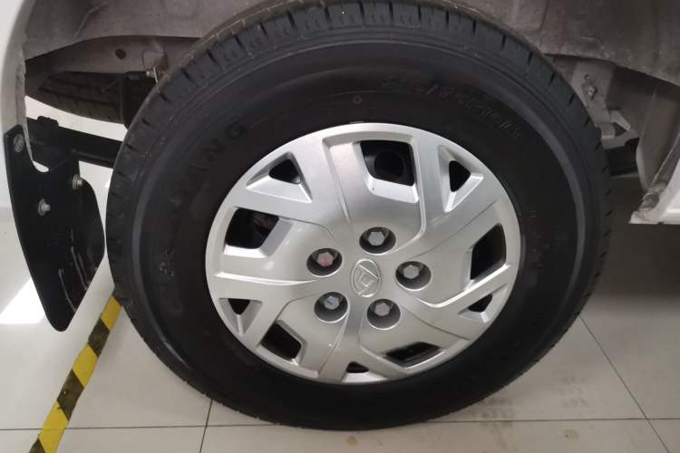 Used SAIC MAXUS Xintu V80 2024 Facelift Aoyuntong 6MT Long Wheelbase Mid-Top Version 147 Ps 6/7/8/9-Seater