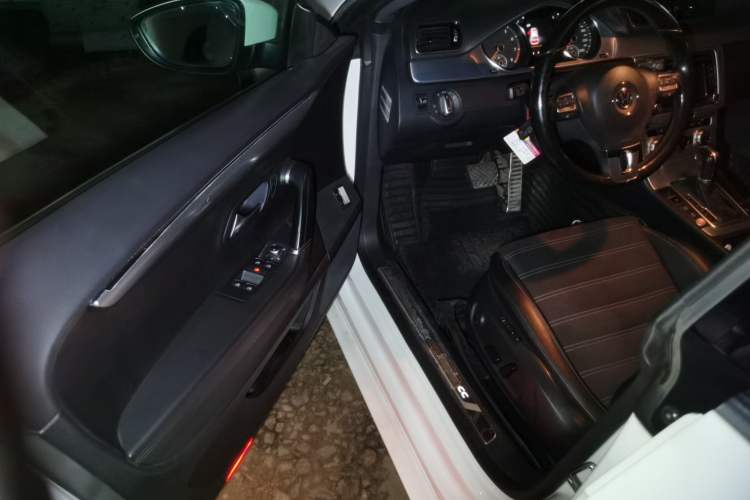 Used Volkswagen FAW-Volkswagen CC 2015 1.8TSI Luxury Model