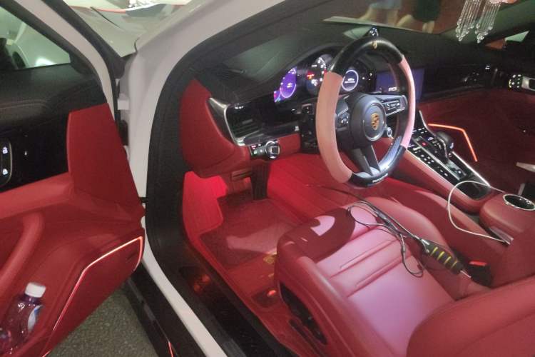 Used Porsche Panamera 2023-Year Restyled Panamera Executive Extended Platinum Edition 2.9T Driver Seat