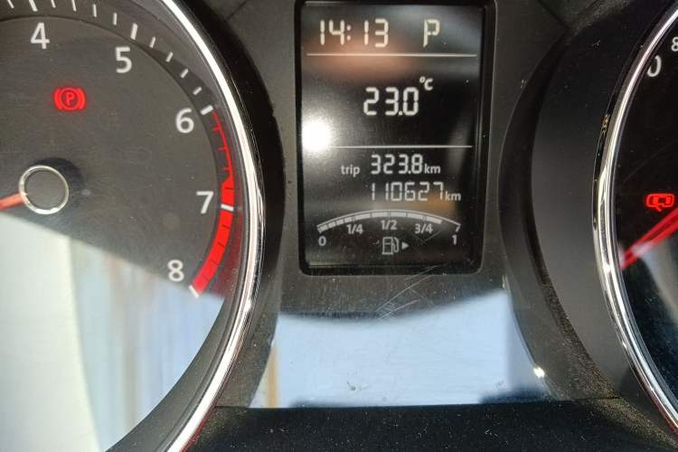 Used Volkswagen Sagitar 2017 1.6L Automatic Comfort Model Odometer Close Up