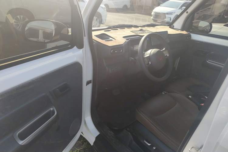 Used Wuling Zhiguang New Energy 2025 Comfort Model Driver Seat