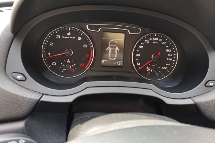 Used Audi Q3 2015 35 TFSI Ambition Edition Instrument Cluster