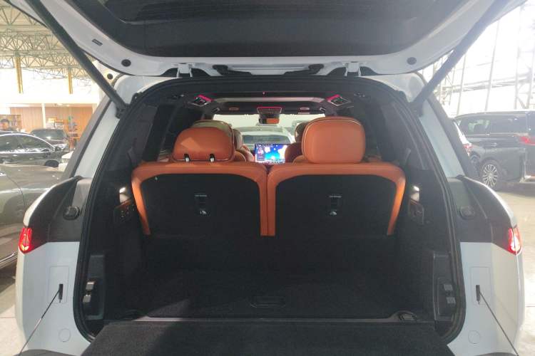 Used Lynk & Co 900 2025 2.0T Ultra Trunk