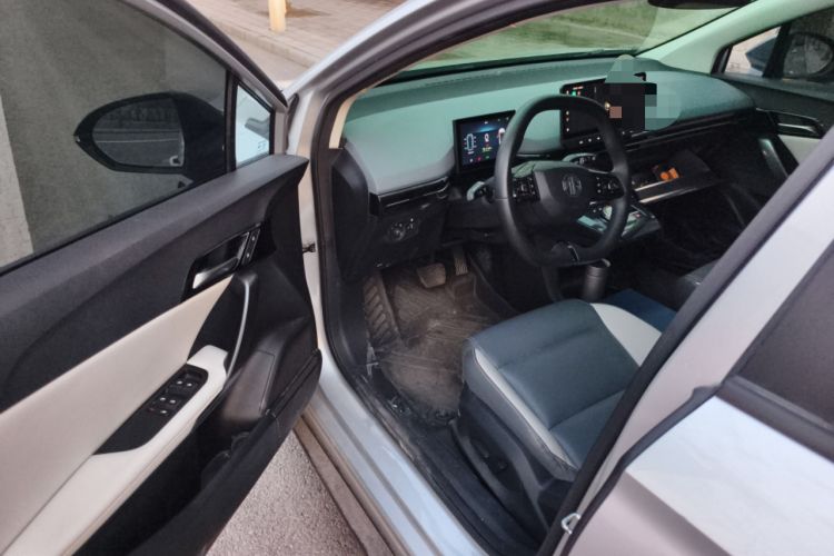 Used MG 4 EV 2023 415 km Range Sea-Faring Champion Edition Driver Seat