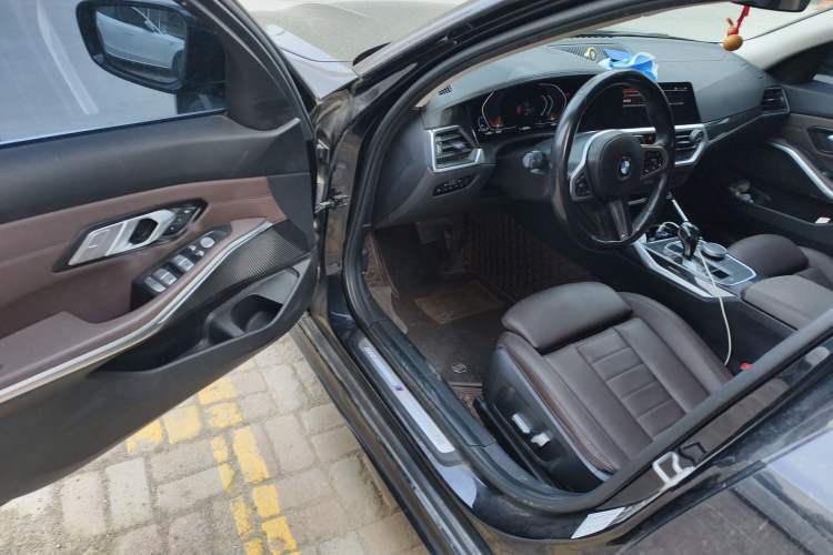 Used BMW 3 Series 2021 Second Facelift 325Li M Sport Package
