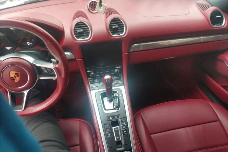 Used Porsche 718 2018 Boxster 2.0T
