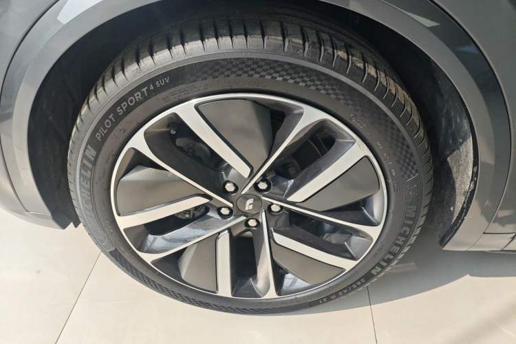 Used Li Auto L8 2023 Max model
