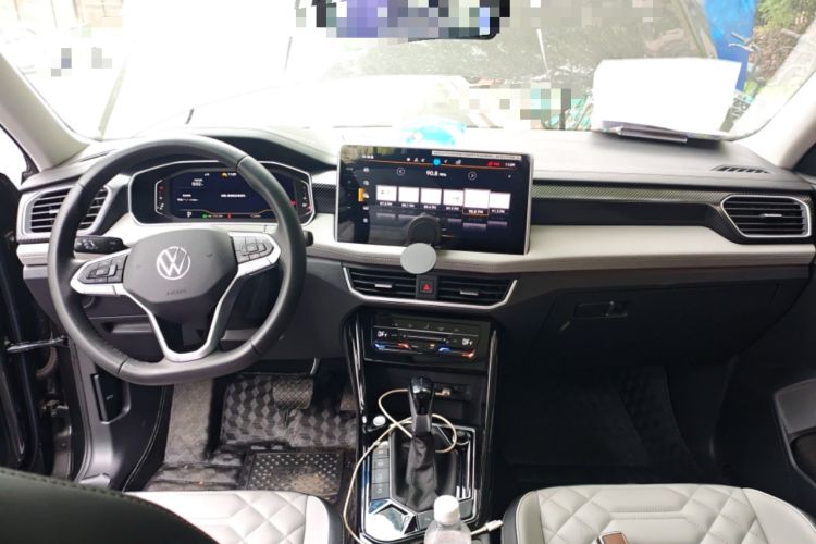 Used Volkswagen Tayron 2024 330TSI Two-Wheel Drive Luxury Plus Advanced Version Center Console