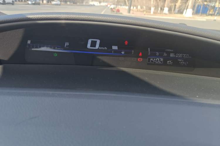 Used Honda Jade 2014 1.8L Automatic Comfort Elite Version 5 Seats
