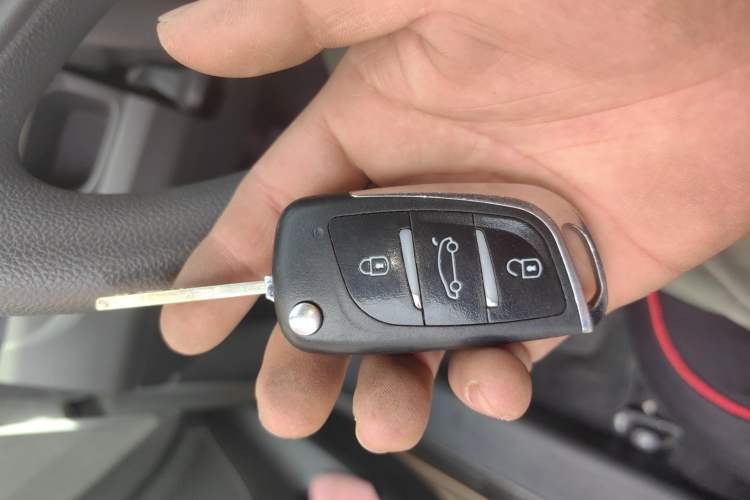 Used Chevrolet Sail 2015 Sail 3 1.5L Manual with Ideal Sunroof Edition
