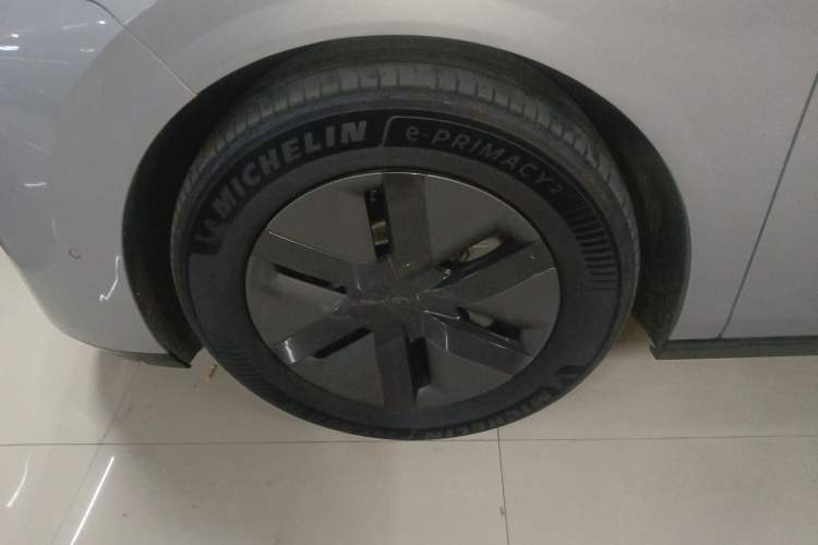 Used Li Auto MEGA 2024 Ultra Model
