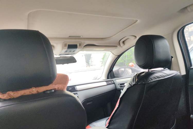 Used Qoros 3 2017 Urban SUV 1.6T Automatic Zhiyue Model Headliner